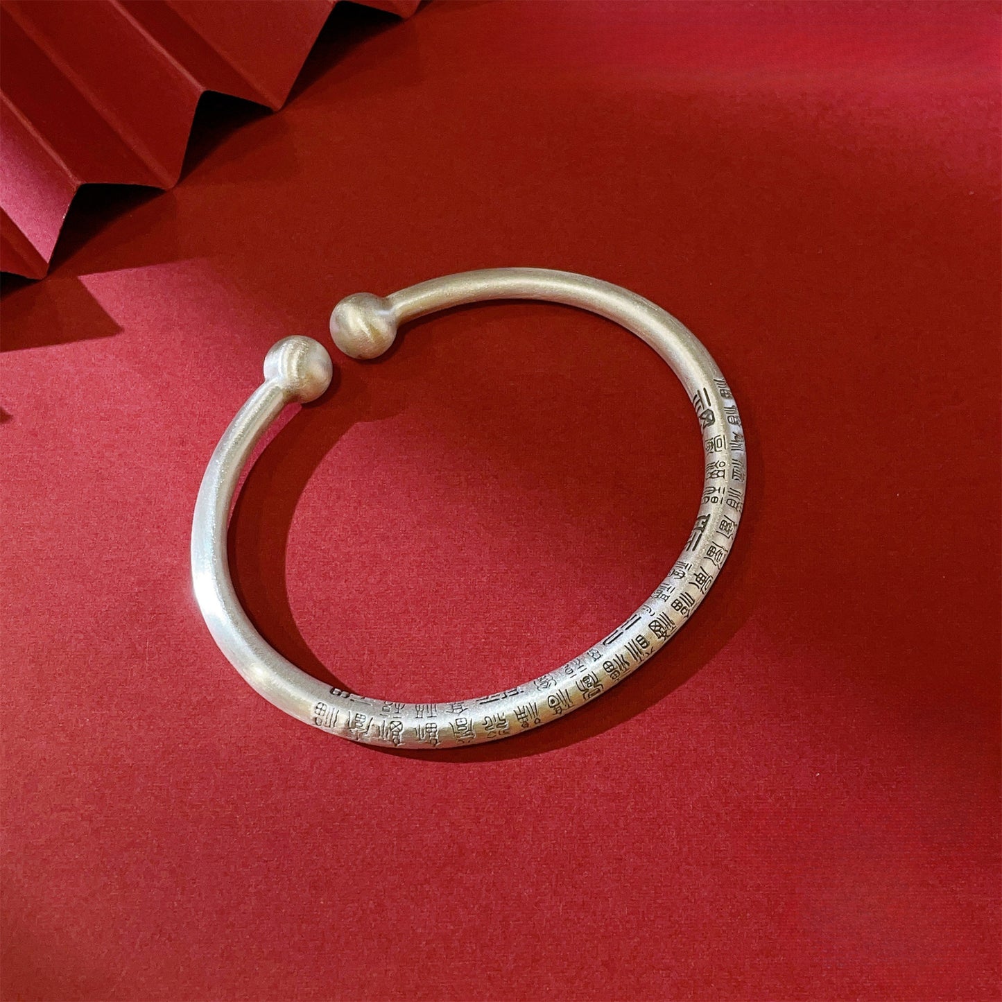 Chinese style round stick sterling silver bracelet