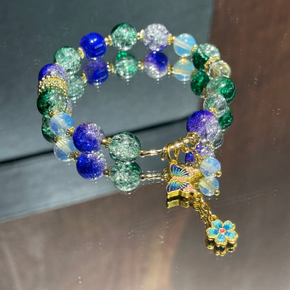 The glass bracelet is really good