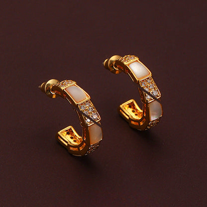 101-High-end design shell link earrings