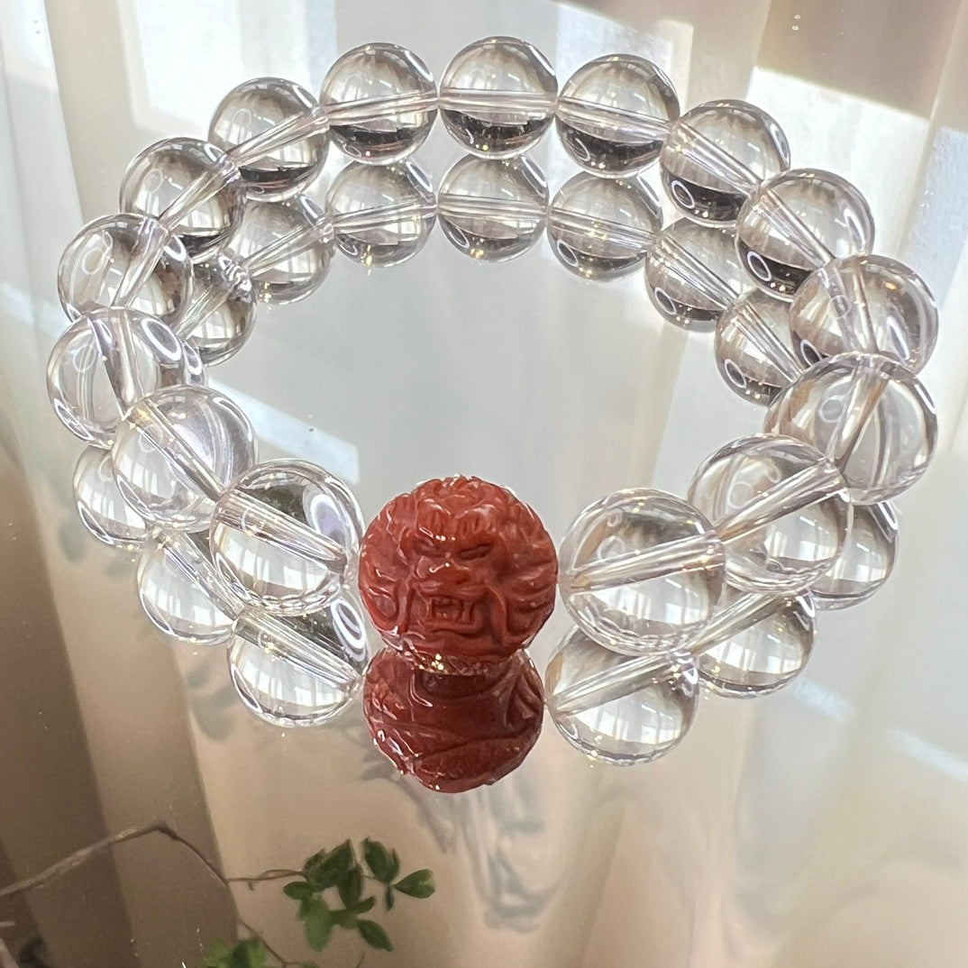 White crystal Nanhong carved dragon ball bracelet