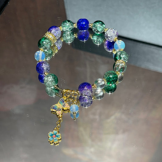 The glass bracelet is really good