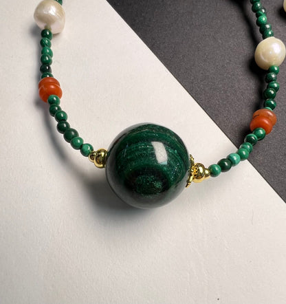 Fashionable Malachite Round Bead Sweater Necklace