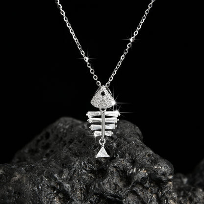 Sexy Special Design Fishbone Pendant Necklace