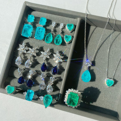 High-end clear blue earrings