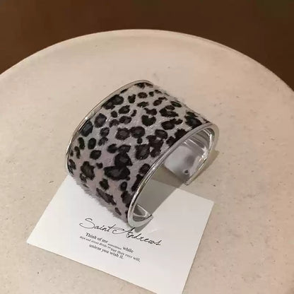 Fashionable Leopard Plush Wide Open Bracelet