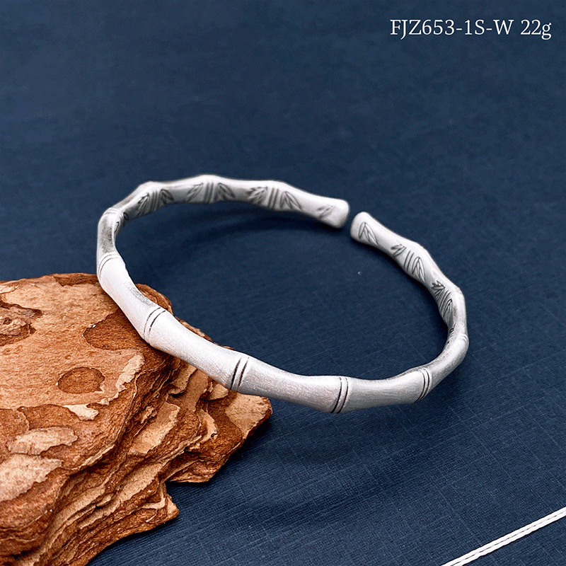 Temperament Fashion Simple Silver Bracelet