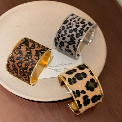 Fashionable Leopard Plush Wide Open Bracelet