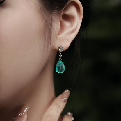 Elegant green teardrop earrings