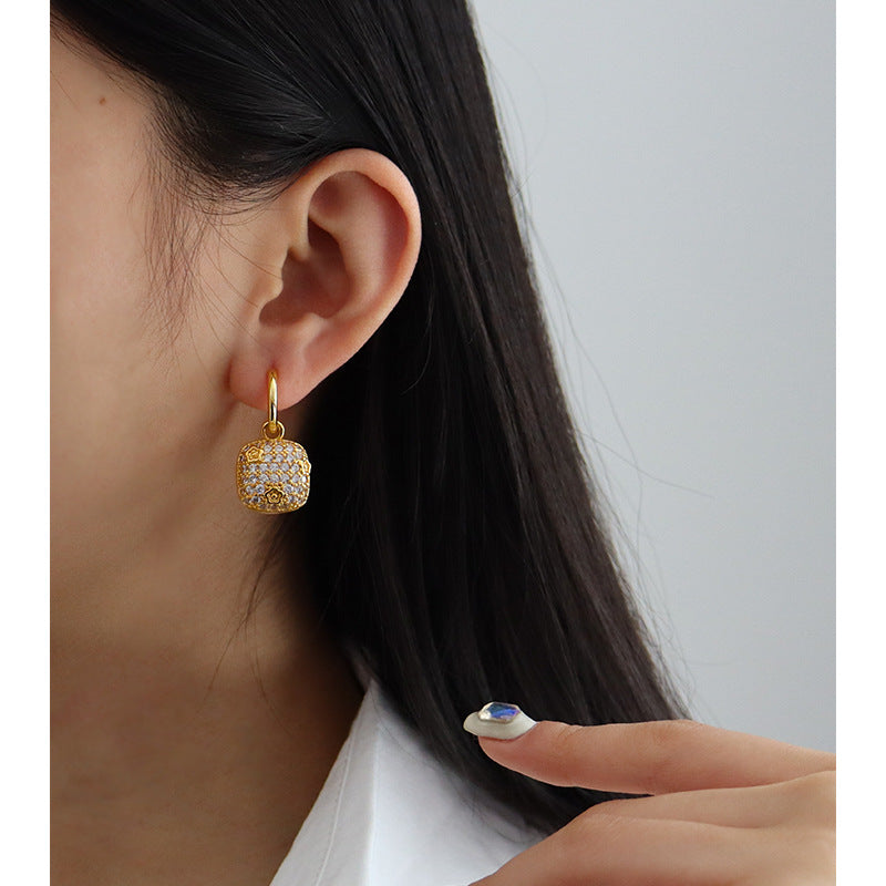 86-Simple high-grade zircon oil-drop pattern zircon earrings