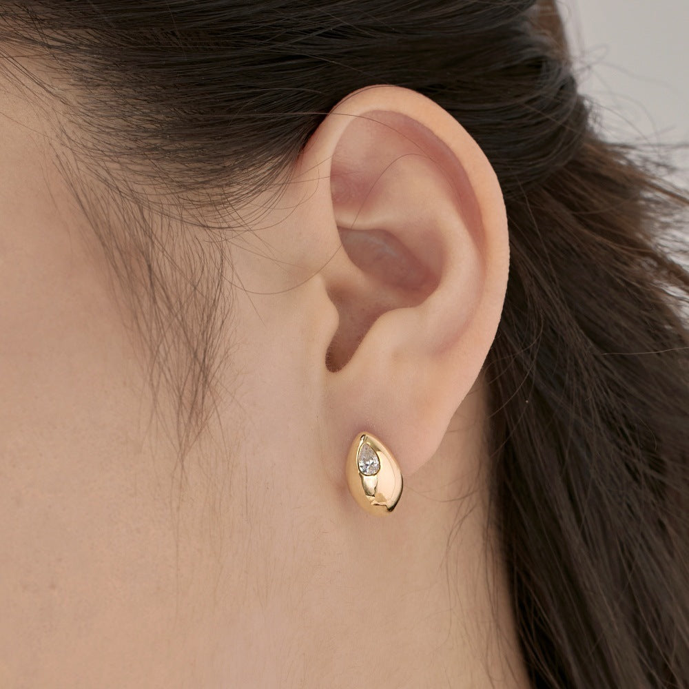 High-grade glossy small bean earrings