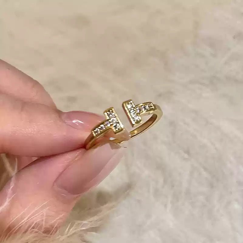 Fashionable and exquisite pig nose round ring