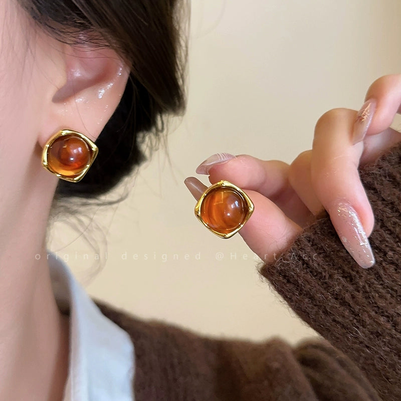 Fashionable high-end caramel amber earrings