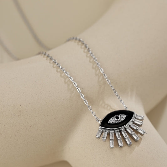 152-Fashionable and personalized devil eye necklace