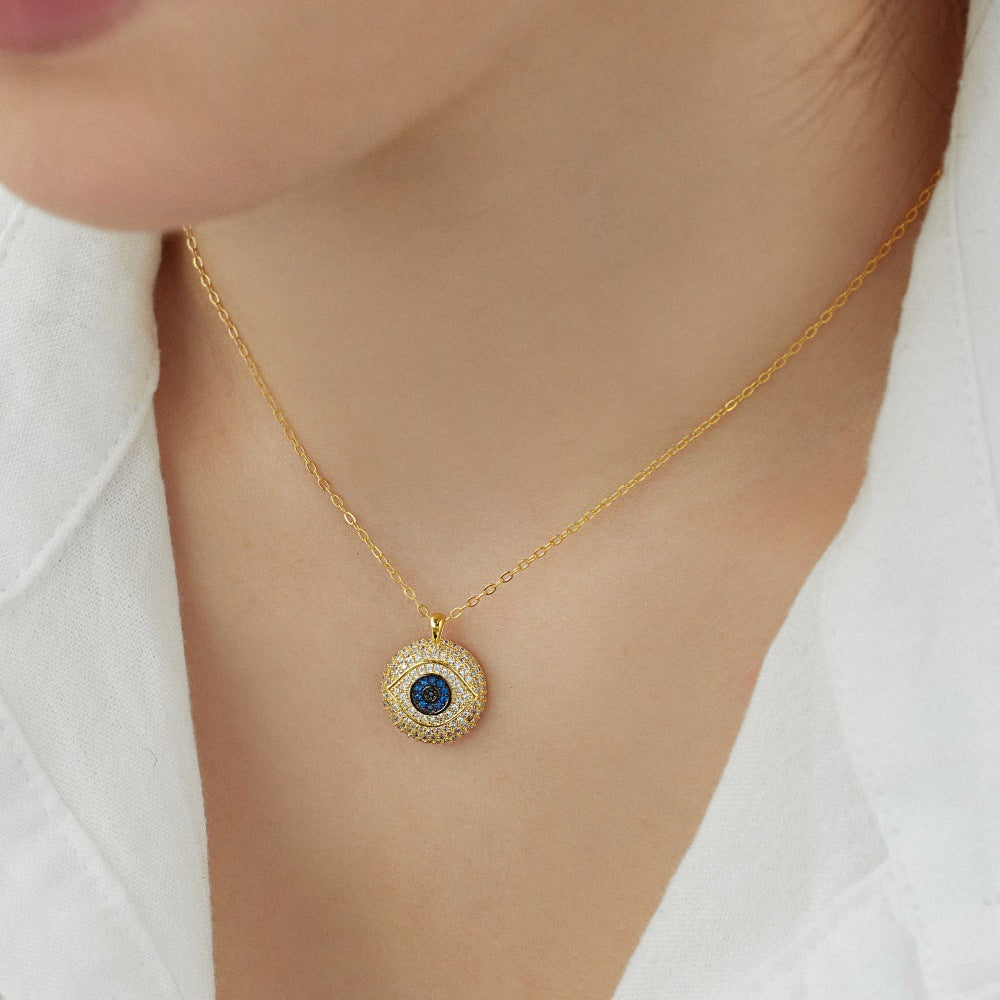 Simple and stylish personality round devil eye necklace