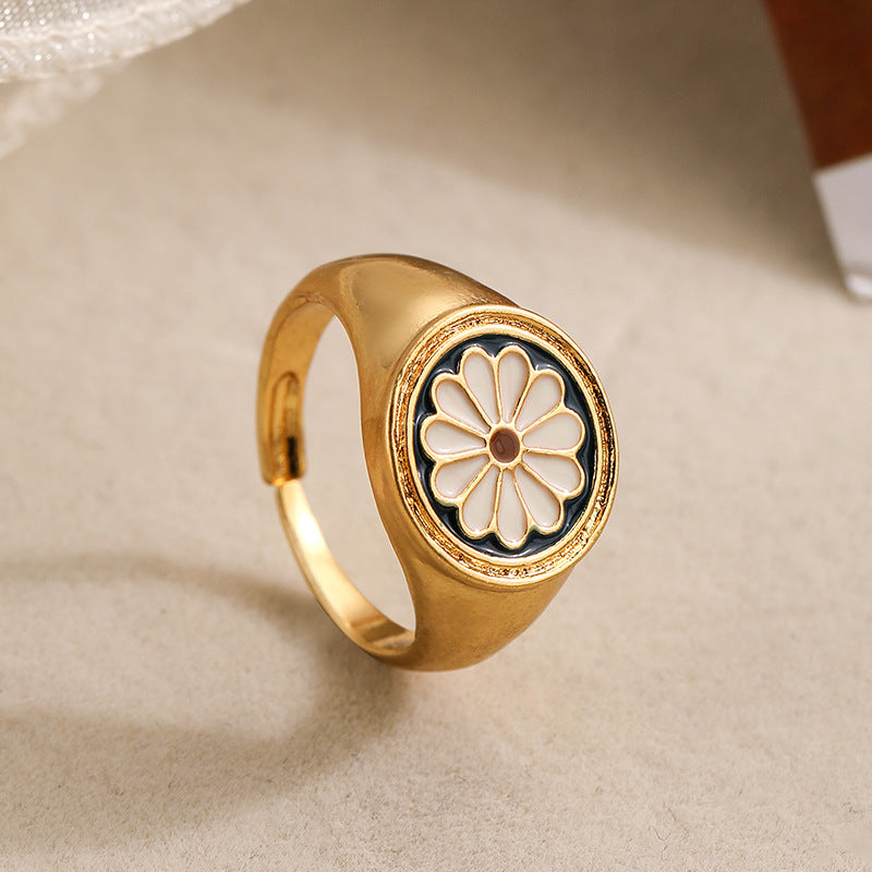 Premium Vintage Enamel Four-Leaf Clover Ring