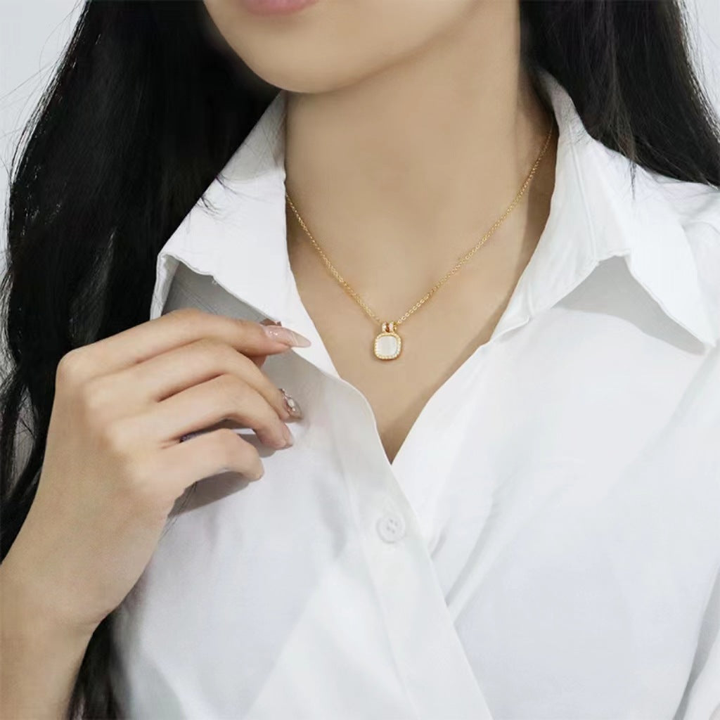 21-Niche fashionable exquisite square shell zircon women's necklace