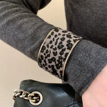 Fashionable Leopard Plush Wide Open Bracelet