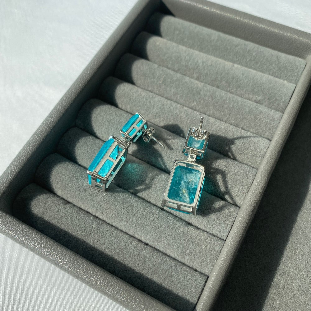 High-end clear blue earrings