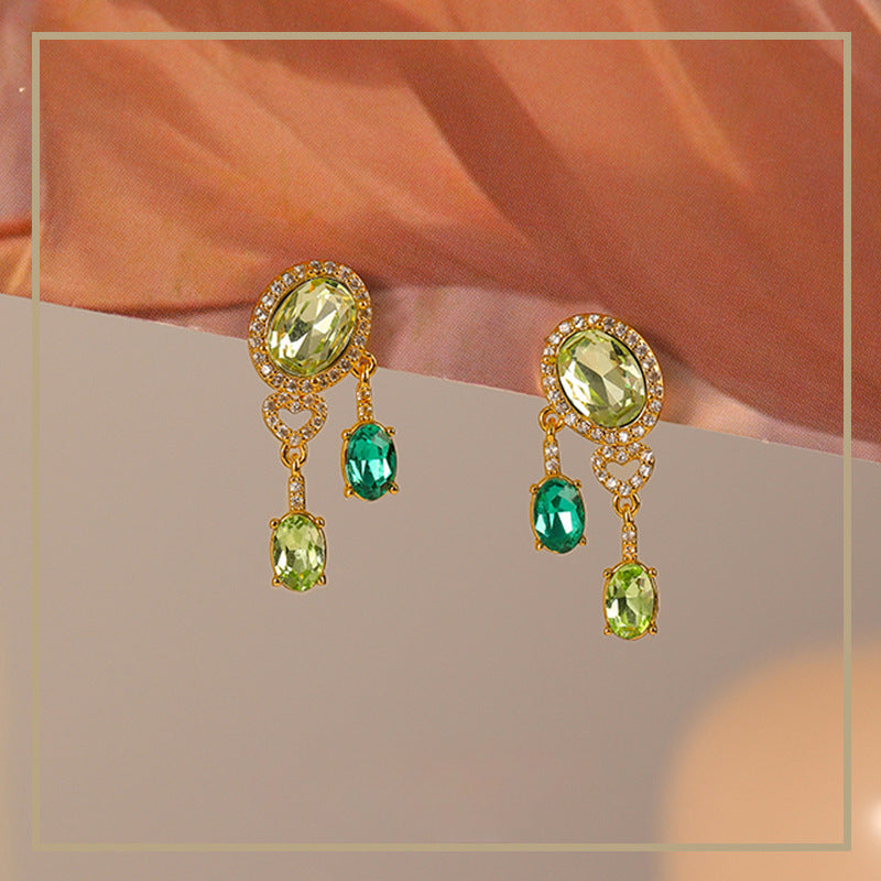 78-High-grade exquisite green zircon heart earrings